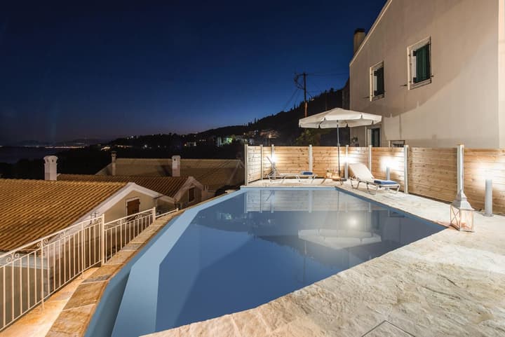 Villa Frosso Large Private Pool Walk to Beach Sea Views A C Wifi Car Not Required - 556