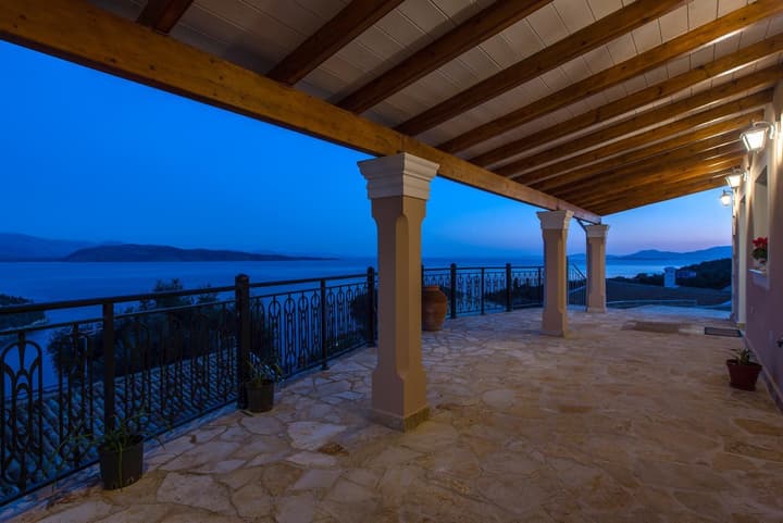 Villa Frosso Large Private Pool Walk to Beach Sea Views A C Wifi Car Not Required - 556
