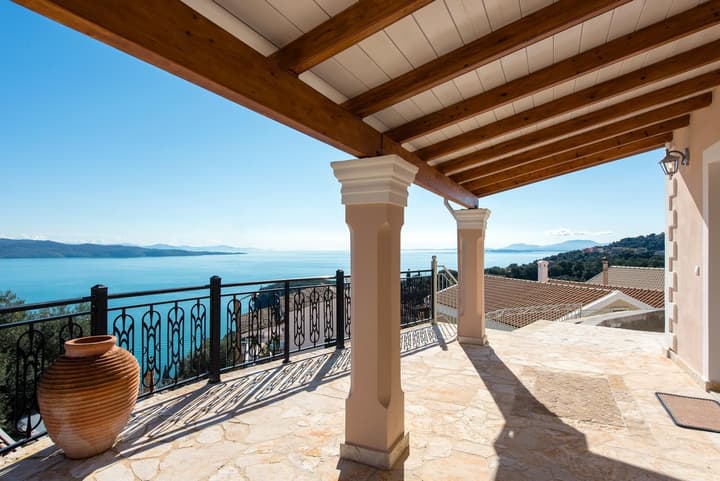 Villa Frosso Large Private Pool Walk to Beach Sea Views A C Wifi Car Not Required - 556