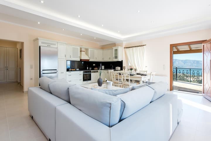 Villa Frosso Large Private Pool Walk to Beach Sea Views A C Wifi Car Not Required - 556