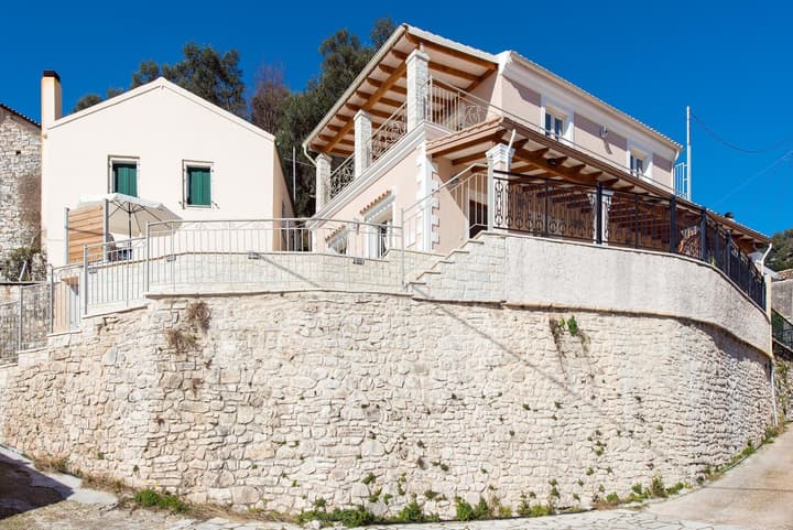Villa Frosso Large Private Pool Walk to Beach Sea Views A C Wifi Car Not Required - 556