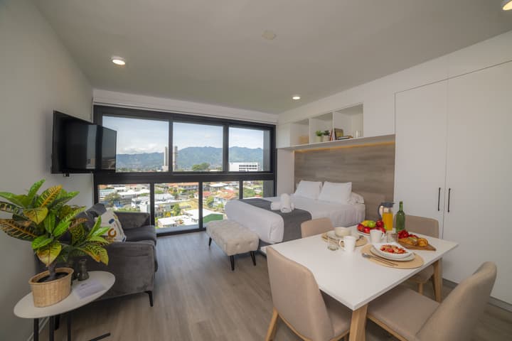 BEE Suites San Jose - Escalante