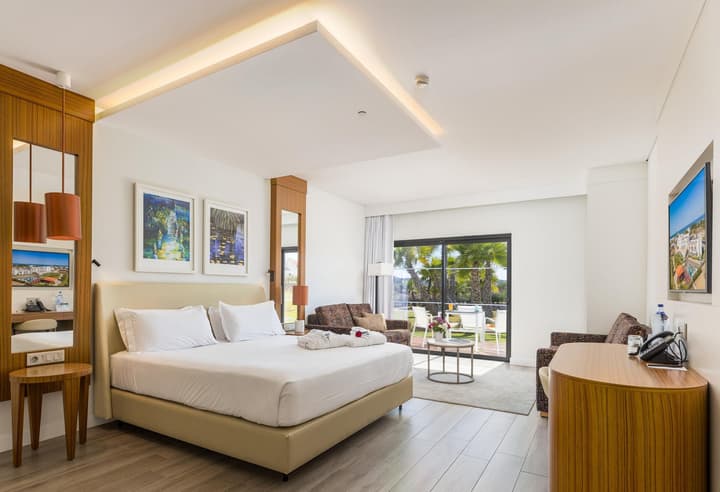 Regency Salgados Hotel & Spa