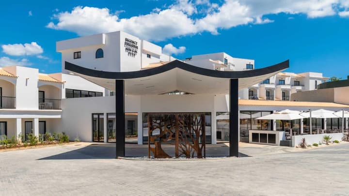 Regency Salgados Hotel & Spa
