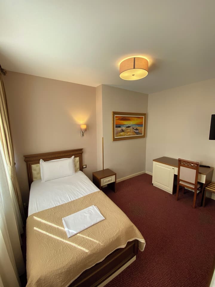 HOTEL ROZAFA