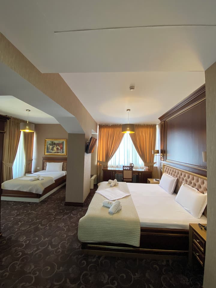 HOTEL ROZAFA