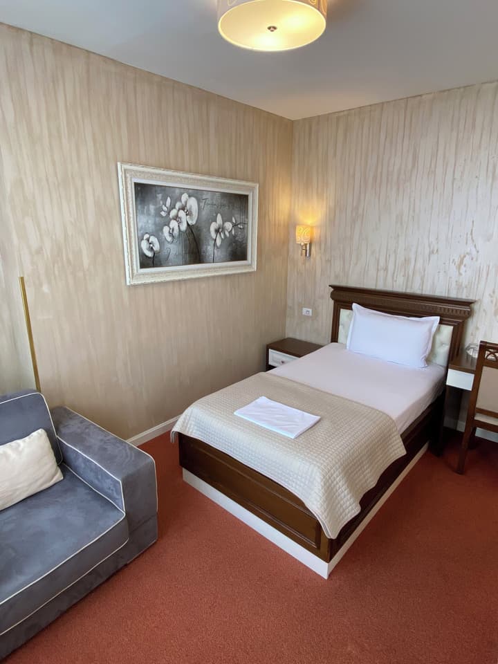 HOTEL ROZAFA