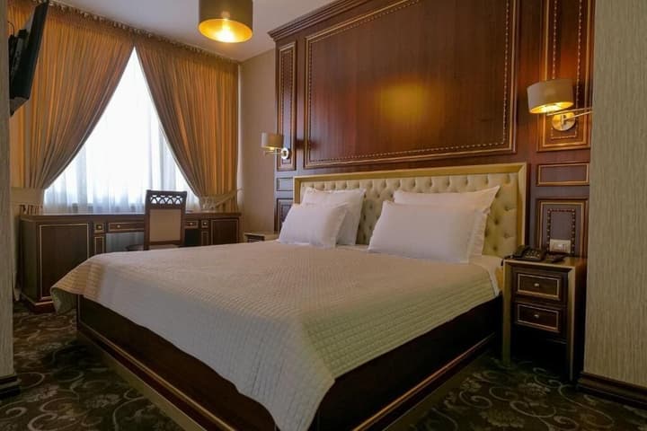 HOTEL ROZAFA