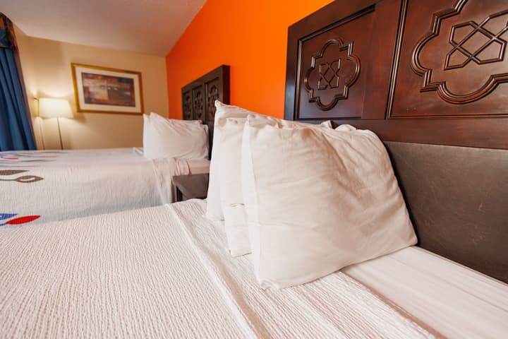 Garnet Inn & Suites, Orlando