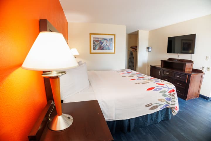 Garnet Inn & Suites, Orlando