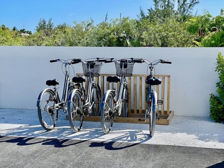 Seascape Grace Bay Hotel & Townhome Villas