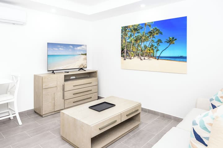 Seascape Grace Bay Hotel & Townhome Villas