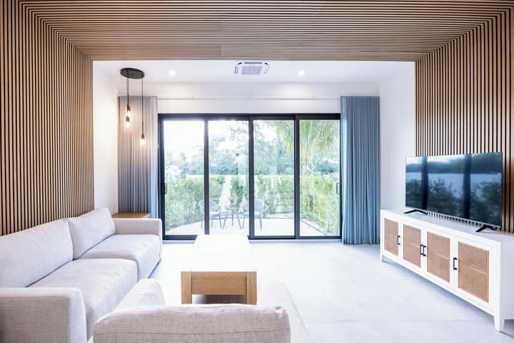 Seascape Grace Bay Hotel & Townhome Villas