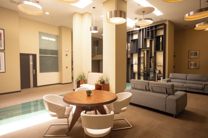 Urban Green Hotel & Suites