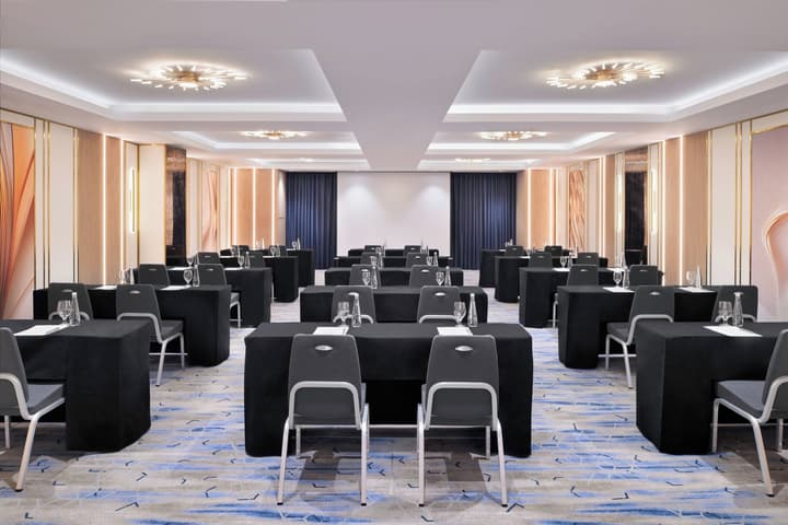 Crowne Plaza Dubai Jumeirah by IHG