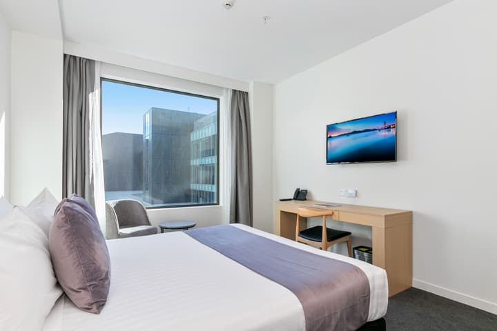 Christchurch City Hotel