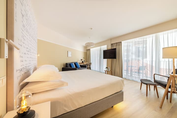Pestana Fisherman Village