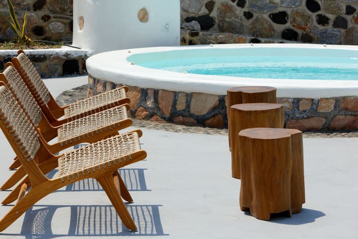 Nuvia Suites