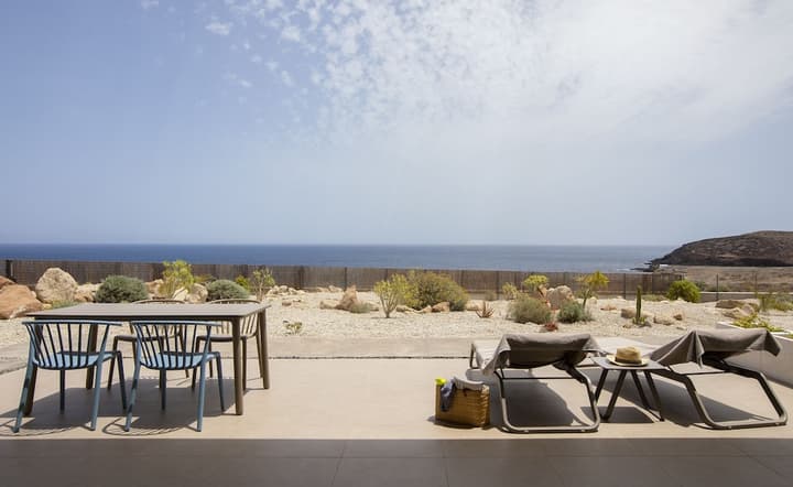 Nivaria Beach