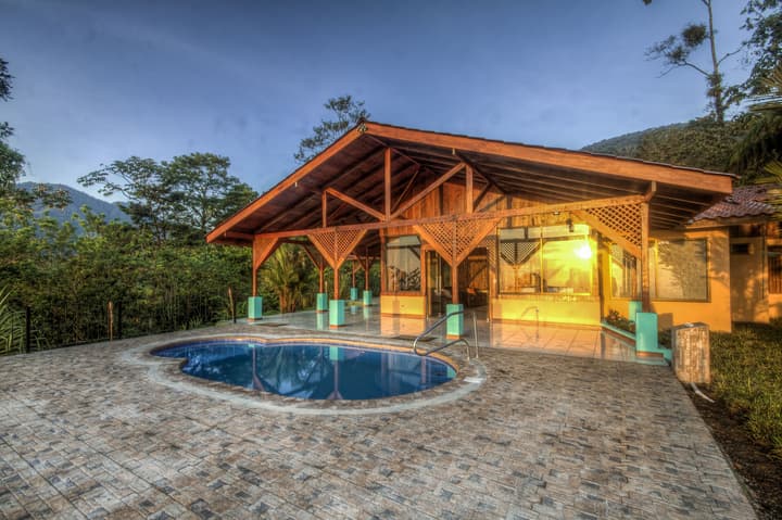 Arenal Waterfall Lodge