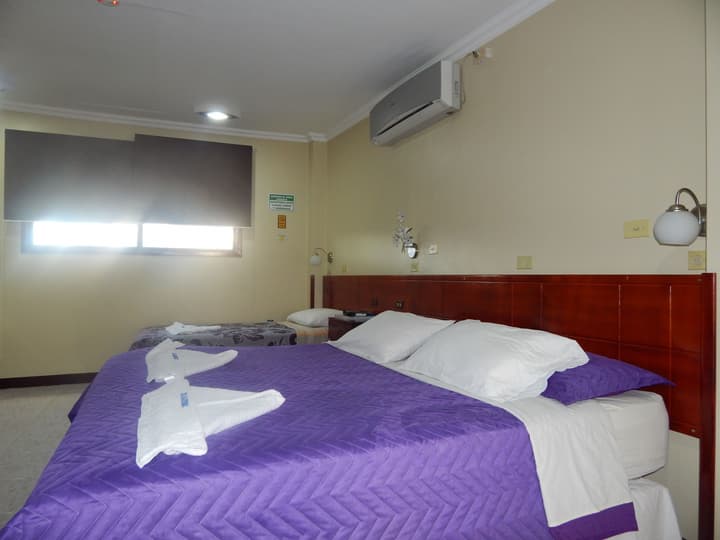 Hotel Los Algarrobos