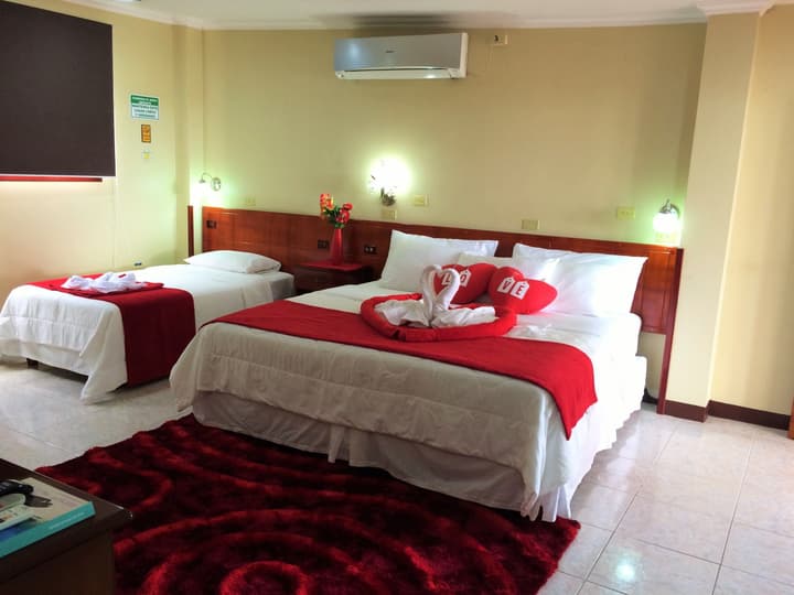 Hotel Los Algarrobos