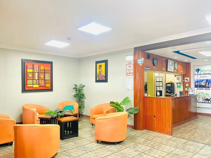 Hotel Los Algarrobos