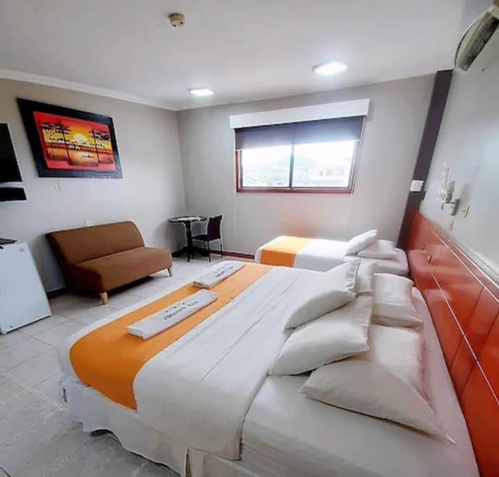 Hotel Los Algarrobos