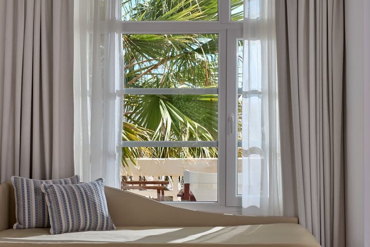 Hydra Beach Resort