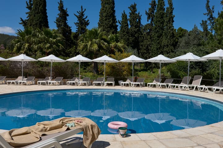 Hydra Beach Resort