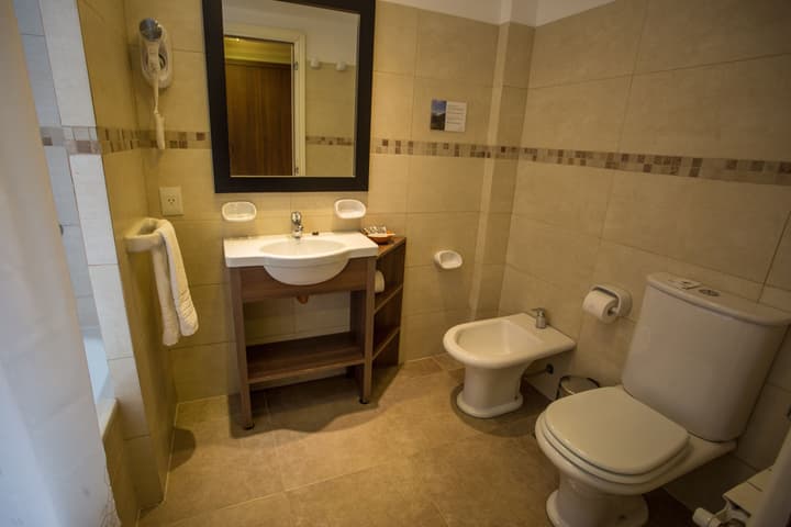 Huinid Pioneros Hotel