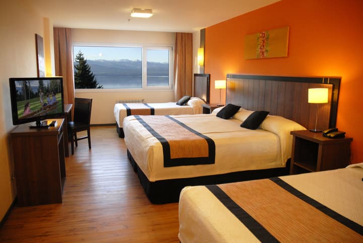 Huinid Pioneros Hotel