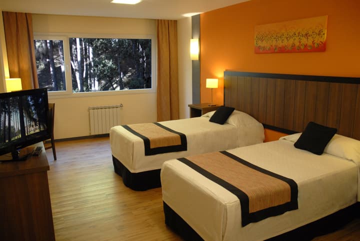 Huinid Pioneros Hotel