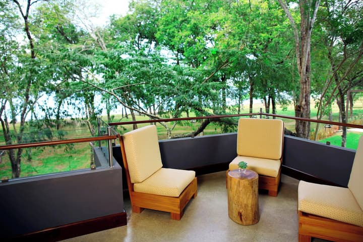 El Mangroove Papagayo, Autograph Collection
