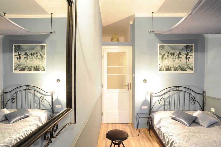 Hostel Deco
