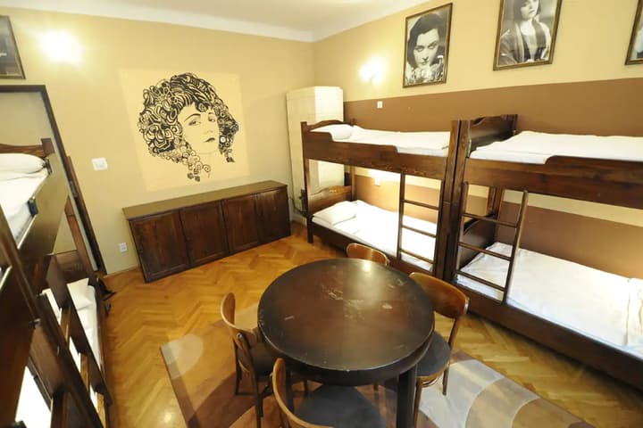 Hostel Deco