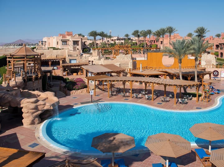 Charmillion Sea Life Resort
