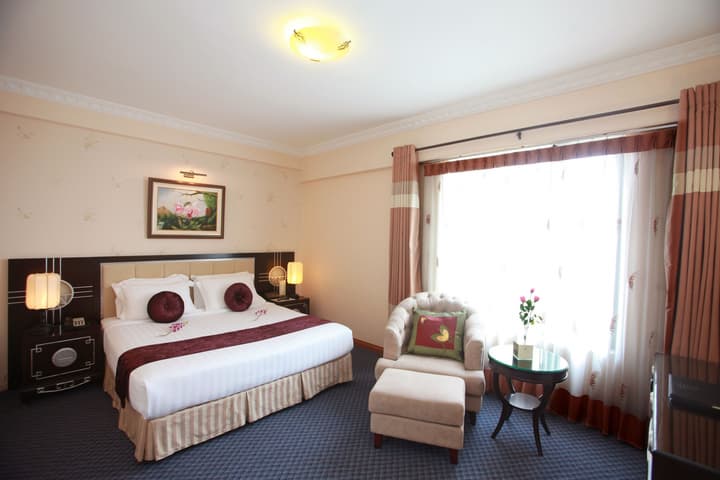 Flower Garden Hotel