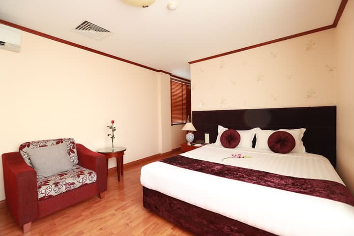 Flower Garden Hotel