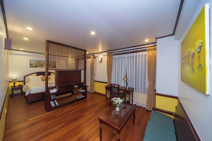 Flower Garden Hotel