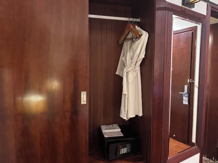 Nesta Hotel Ha Noi