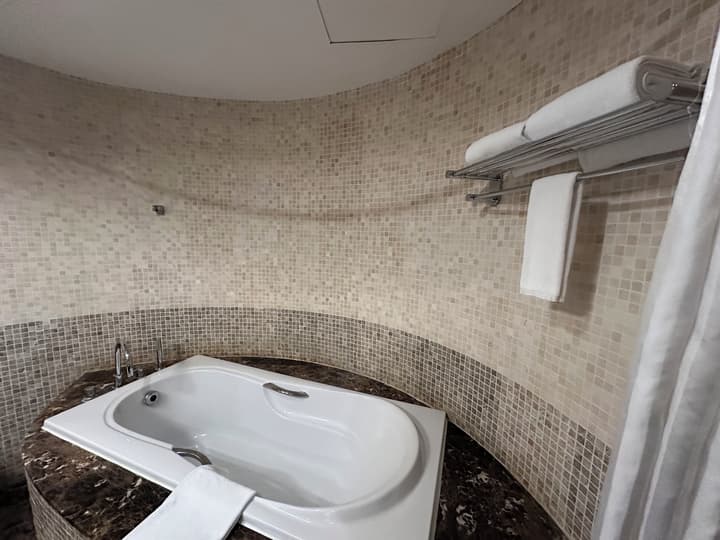Nesta Hotel Ha Noi