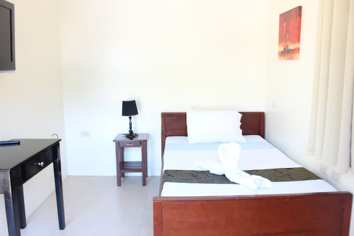 Blue Lagoon Inn & Suites