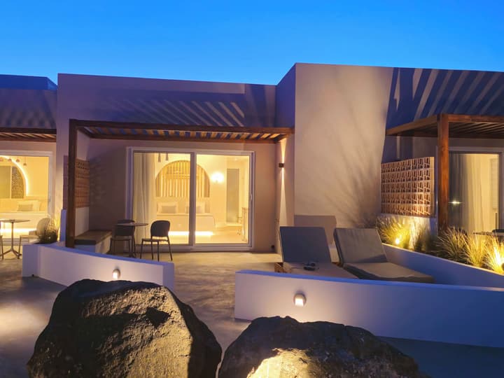 Moonlight Apartments & Suites