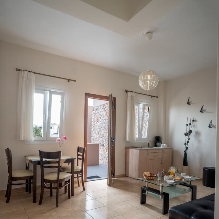 Moonlight Apartments & Suites