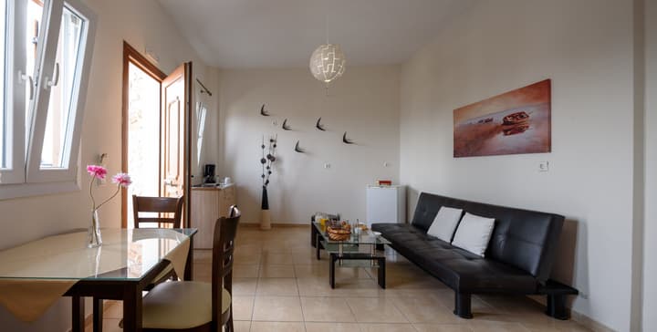 Moonlight Apartments & Suites