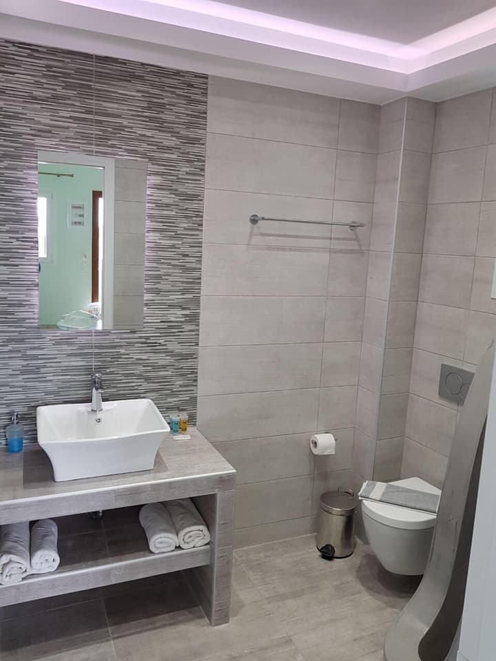 Moonlight Apartments & Suites
