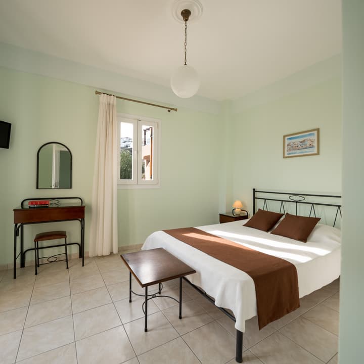 Moonlight Apartments & Suites