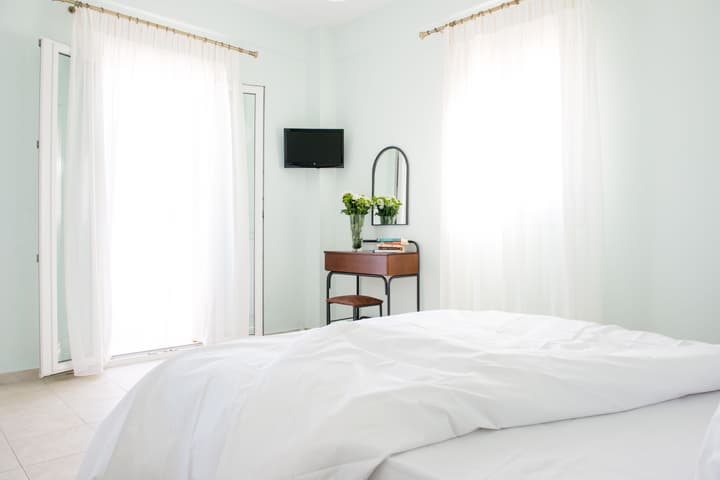Moonlight Apartments & Suites