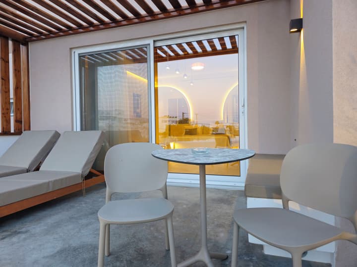 Moonlight Apartments & Suites